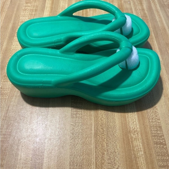 Saligna Women's Platform Flip Flop with Arch Support size 7 (38) - Picture 8 of 12